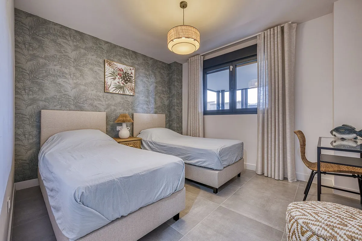 86ca5b90-2b92-464b-817f-496d7f85f57e