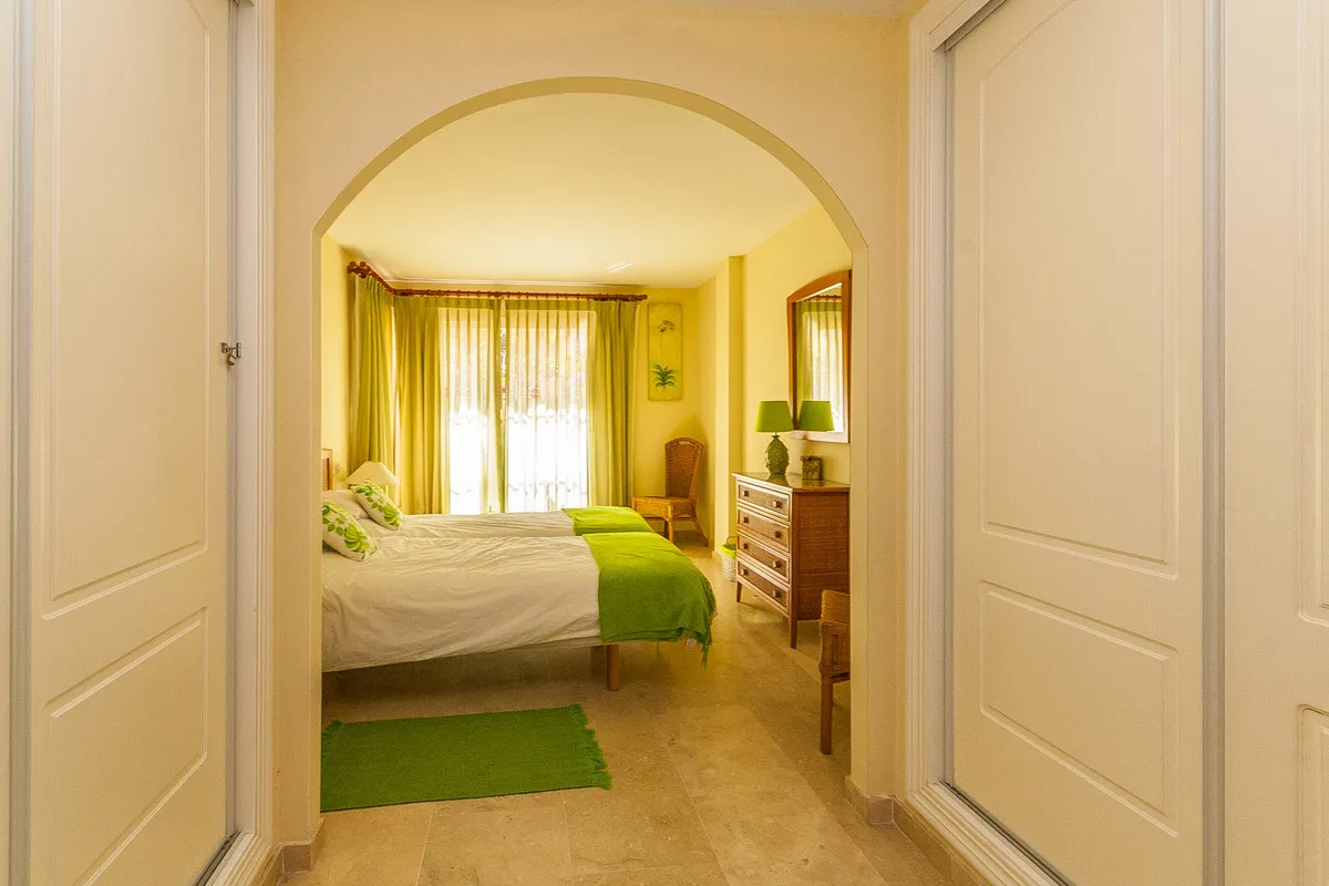 a2500b69-a20e-45a4-b02b-2e88d7516f32