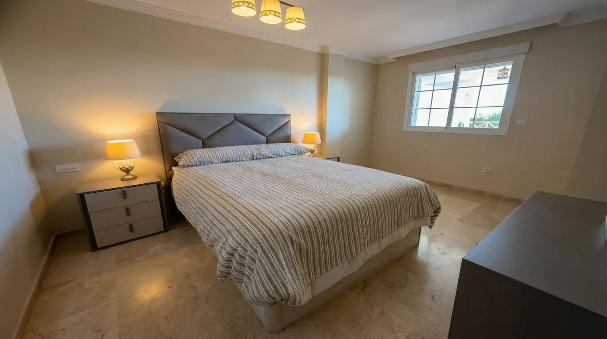 a8a0ea60-3e4c-47c0-b916-037b52763494