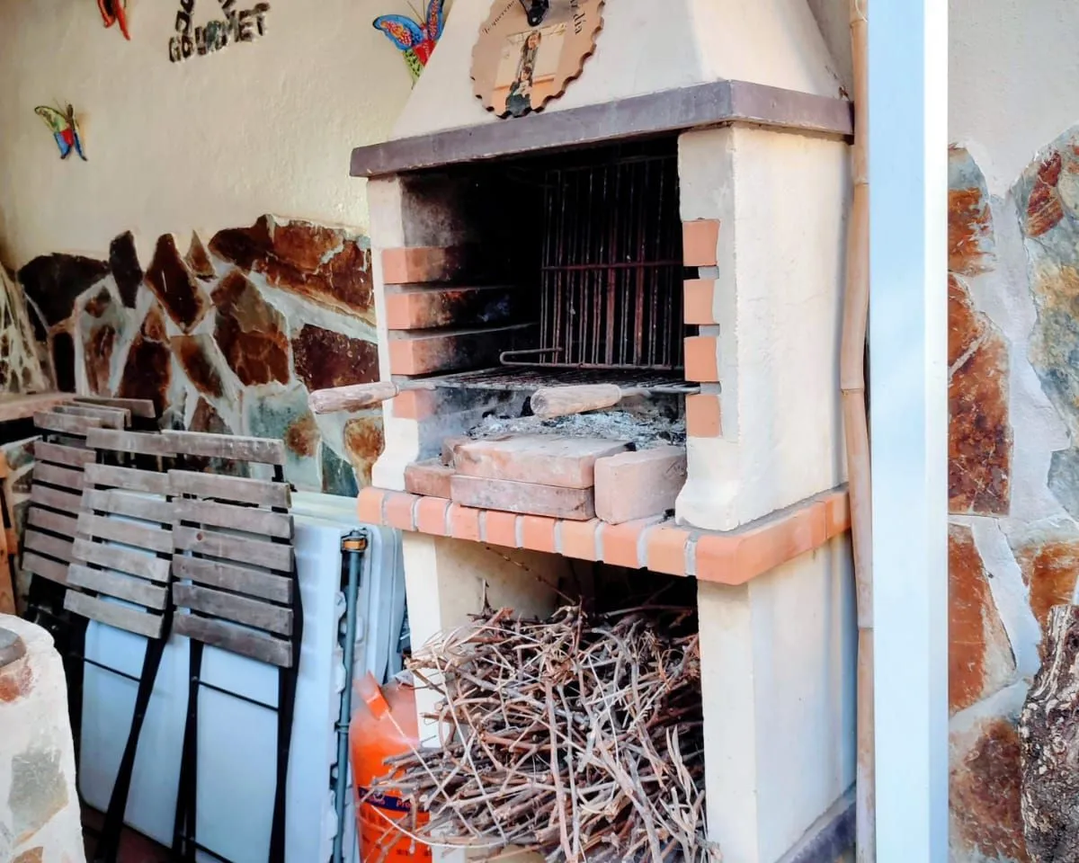 8e562f0f-5e21-4774-9181-9e53ad380ab9