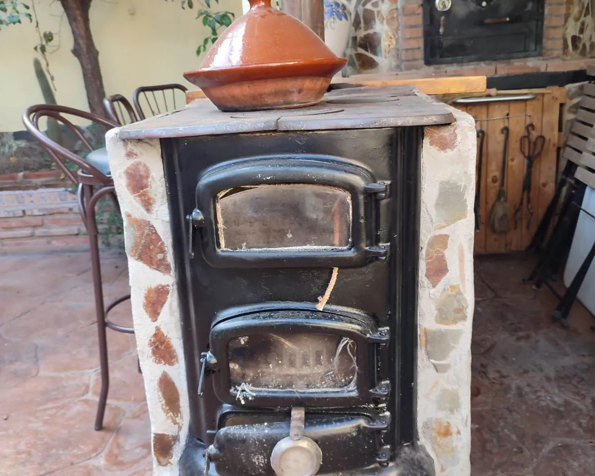 aba66320-40eb-4e8f-94f8-01e734a16fd4