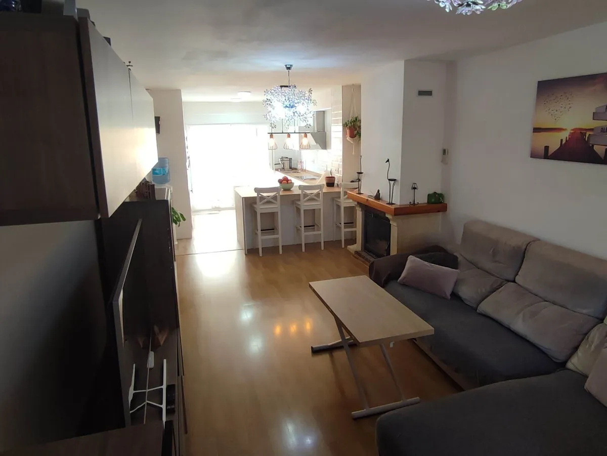 e0e63ff4-ea70-4228-ba3f-e4180b7b3f76