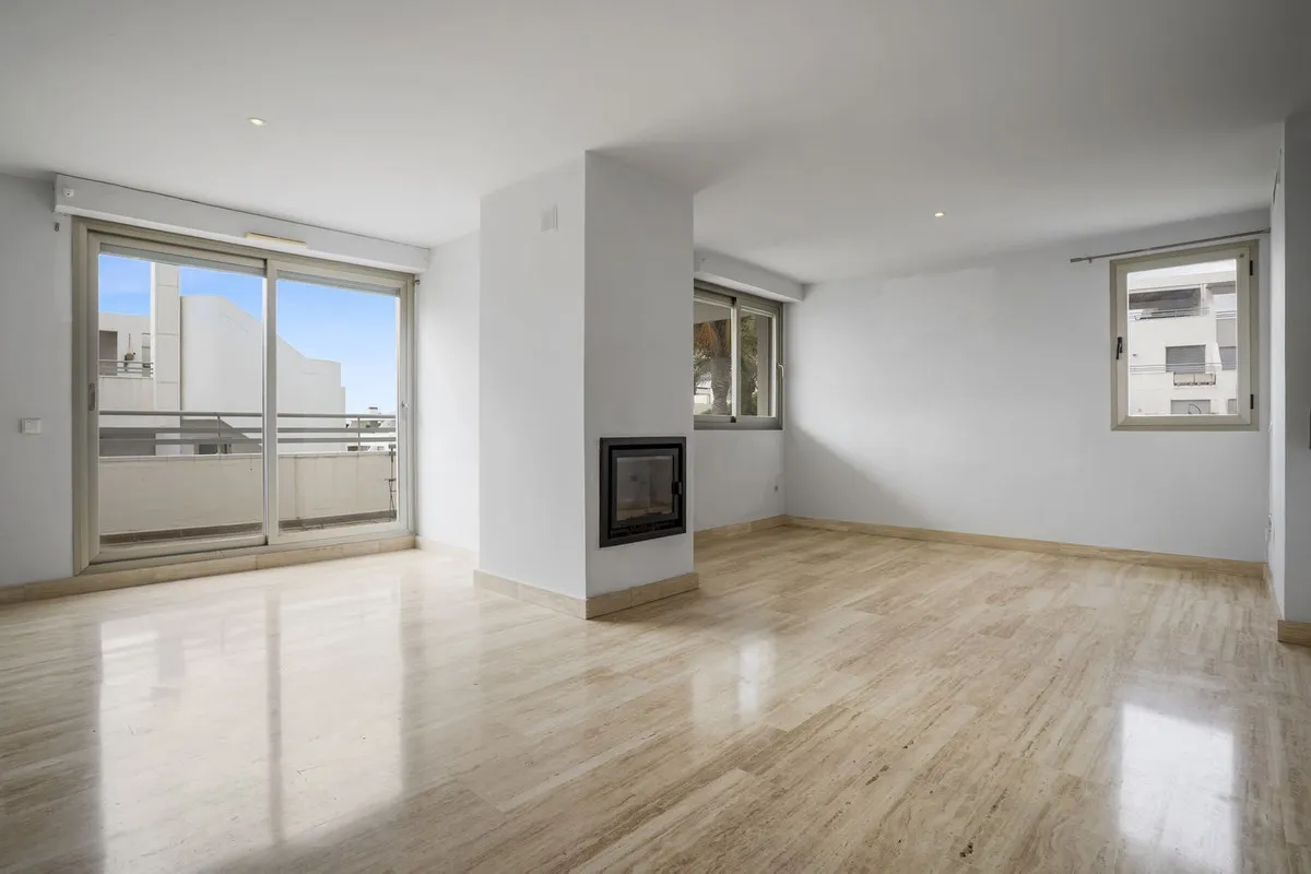 edcac506-3f63-403d-8161-2c50196ea086