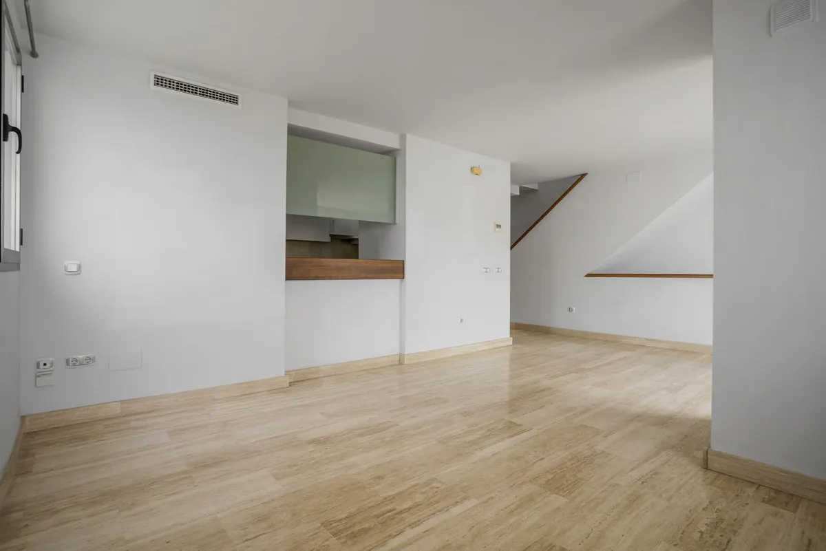 f1208648-0341-4d0e-bb14-bfc9af984cd9