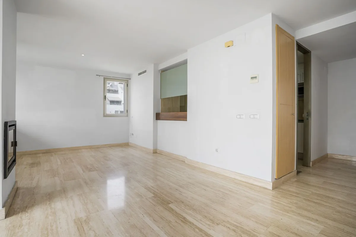 f31c7e54-aaea-4c41-bafa-e9069e513a4f