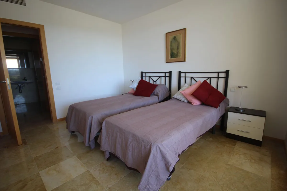 13e72eee-e8ab-4941-8dbb-98b9582a593b