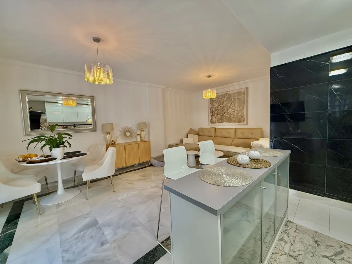 e0b4bf8c-de31-4b77-9cae-f1be13dbe2de