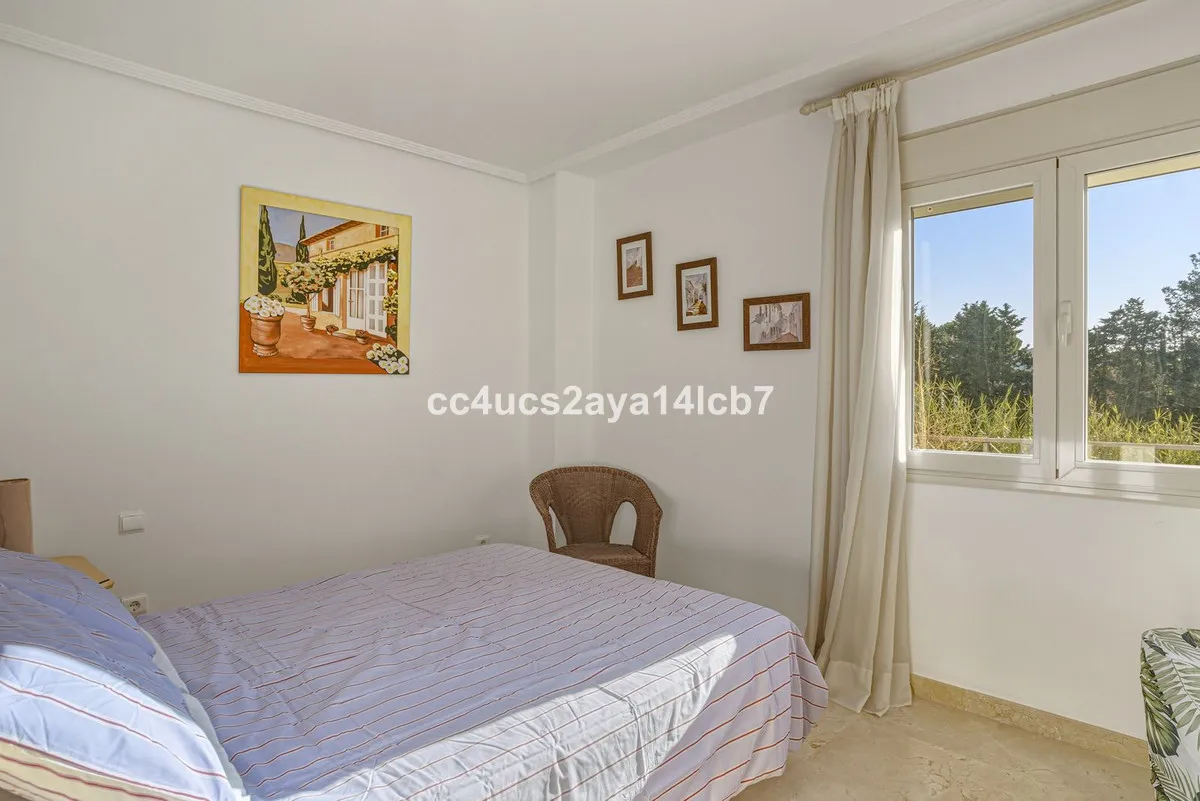 02afec95-330e-4bbc-90e8-731e8293cd75