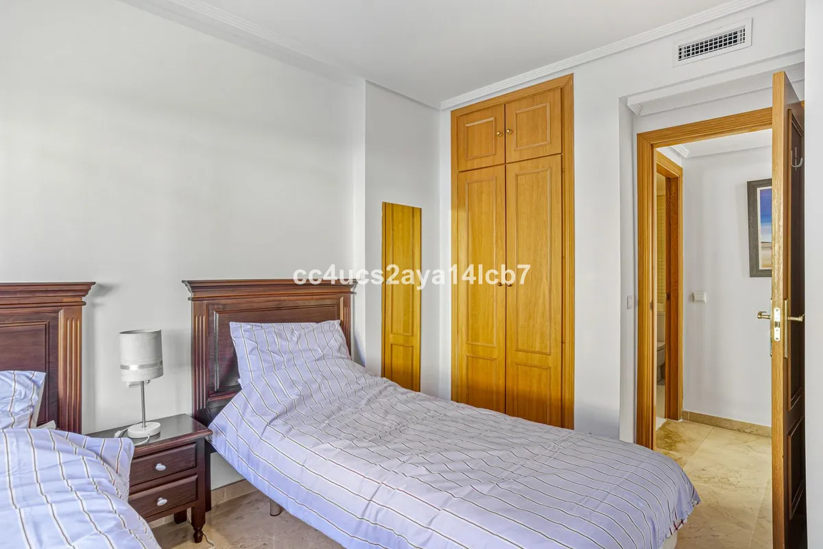 d4ecc0b5-97bc-4dee-b572-3849e2dd329a