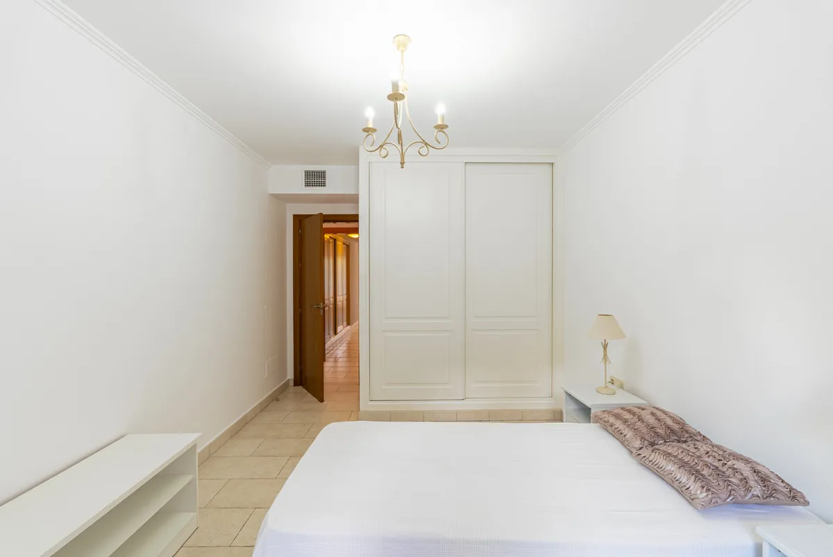 3d4cf039-1748-42c8-8dd8-d5b2ab9af54e