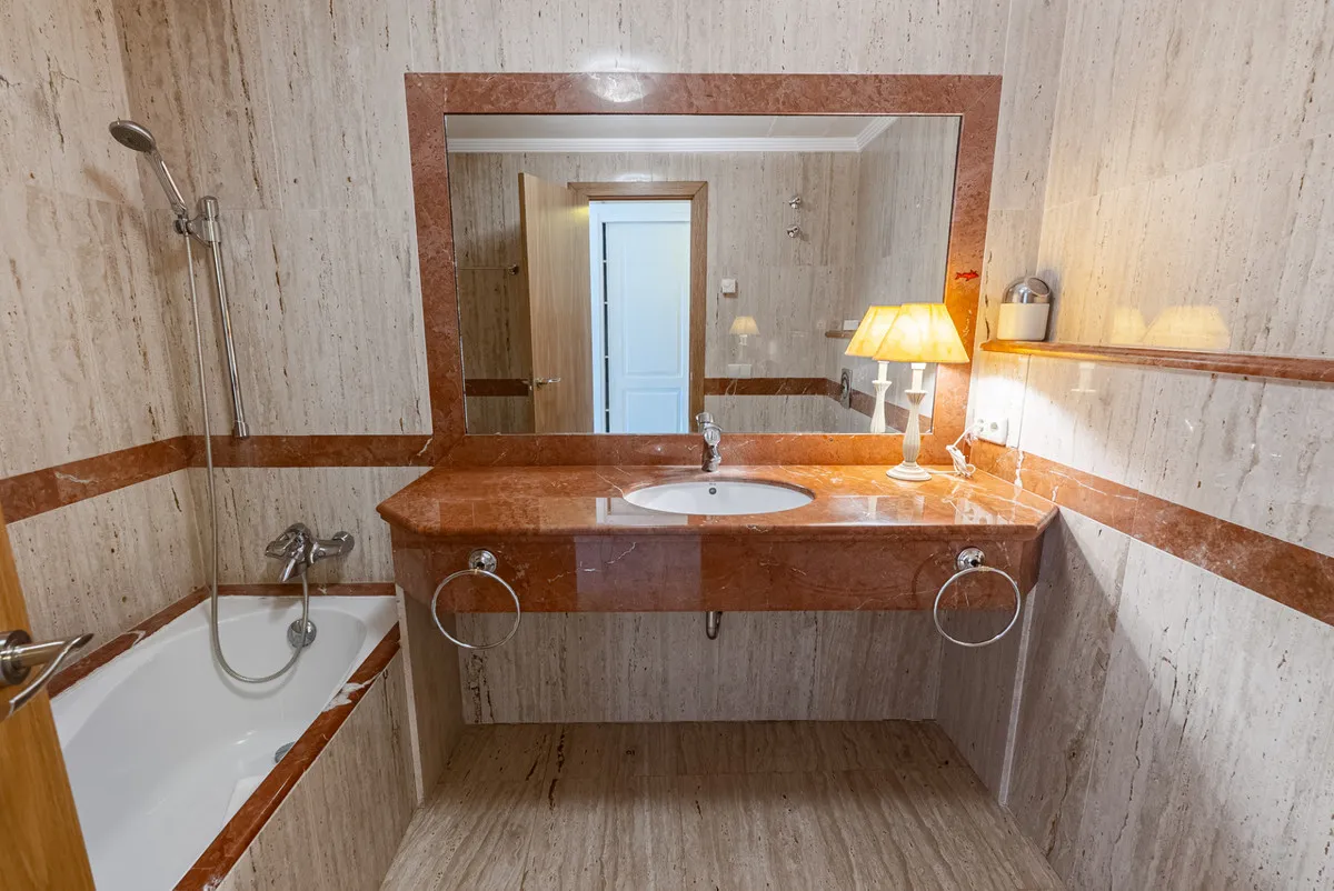 efda9e80-6ddc-4c55-9b19-2c462fc4f859