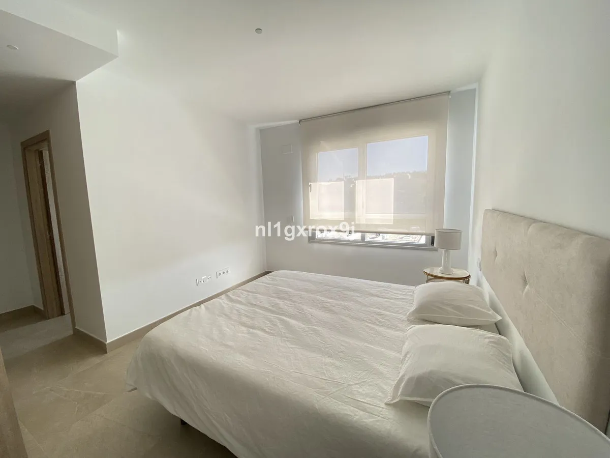 d1ad9d54-f533-4d1d-9f35-1842f0b9fc3c