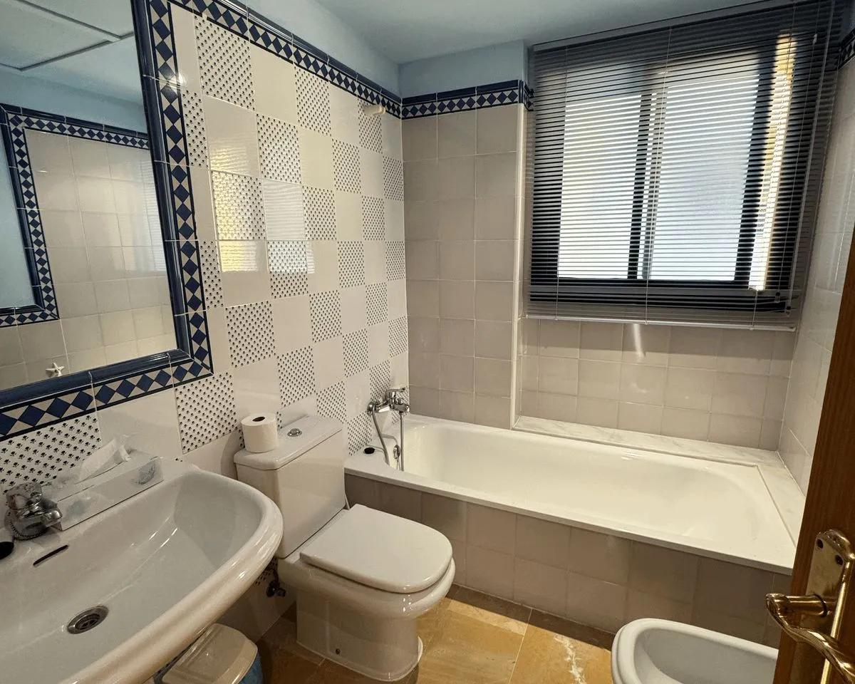 dab813aa-0621-48db-9452-68fa49ad86a3