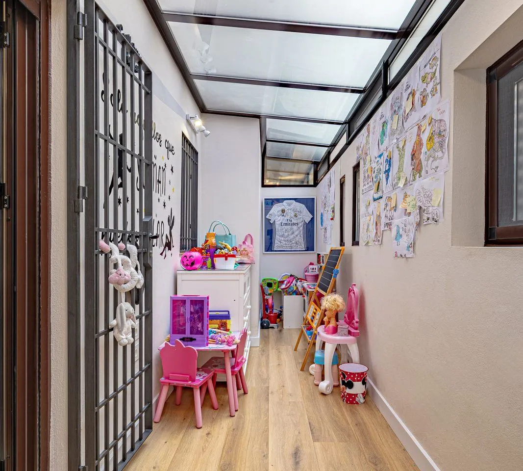 0a61b3e5-72e7-442d-bdf3-d620d9bee45a