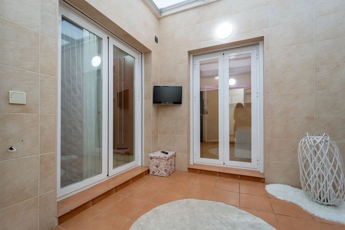 bf0aeda4-dcb3-4036-89cc-184d6ba2e102