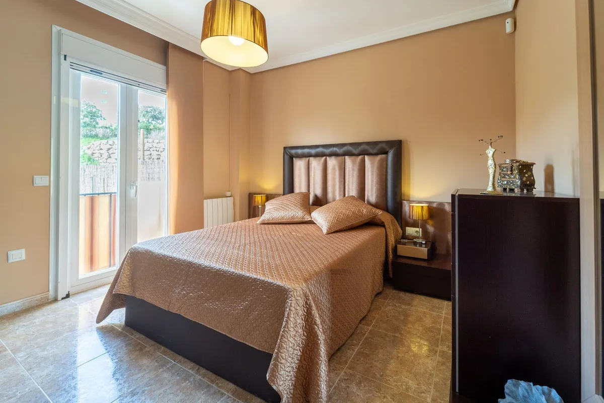 e193c72d-81b2-4b66-bd62-ec228eb1360b