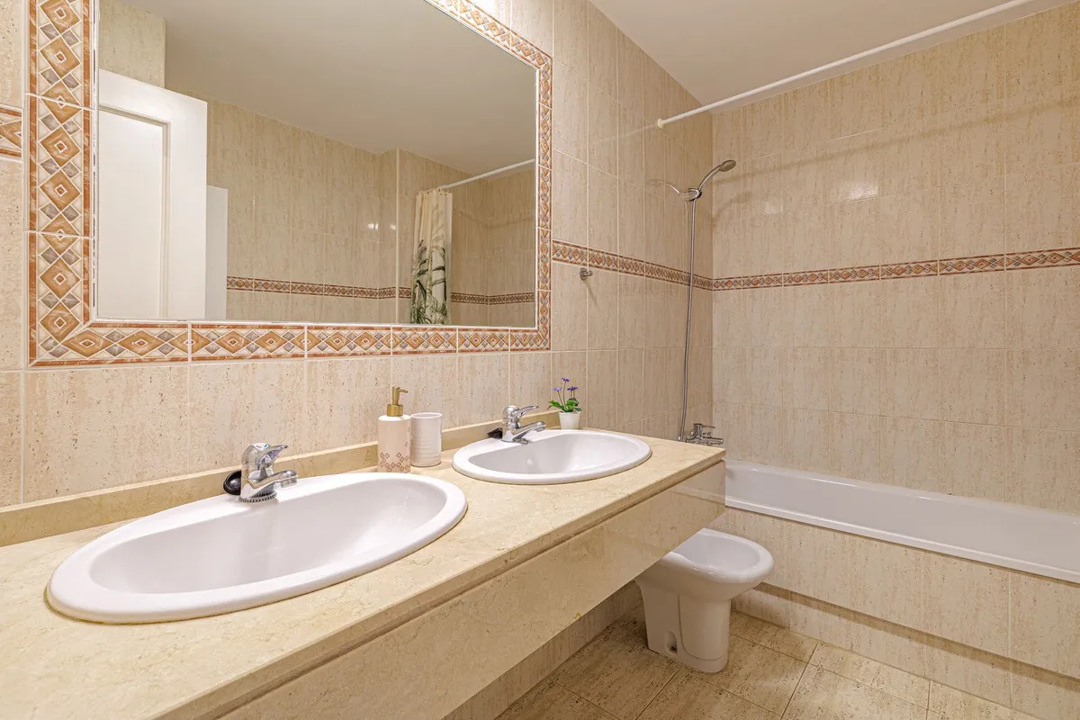 633359d1-8d70-40bb-a8ec-18b9bcbdb9b7