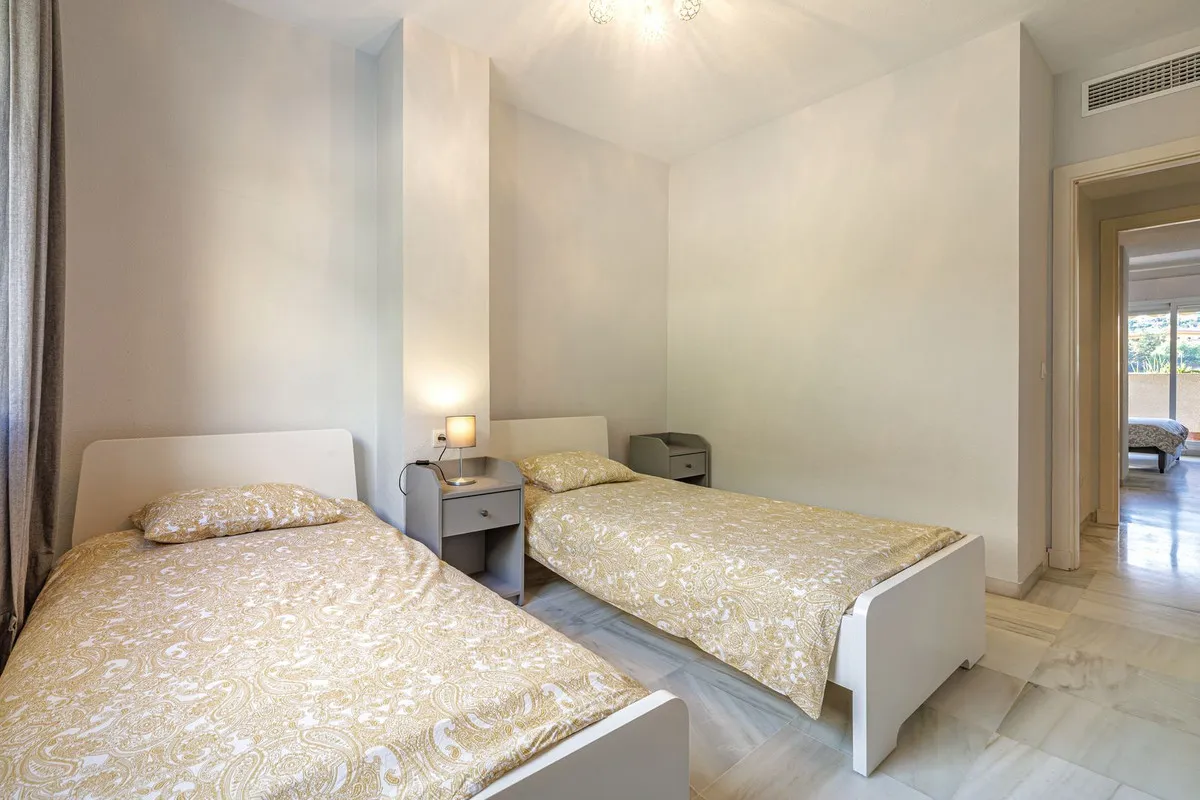 d547bd12-82a9-47b5-88c3-5f8aebf3ce65