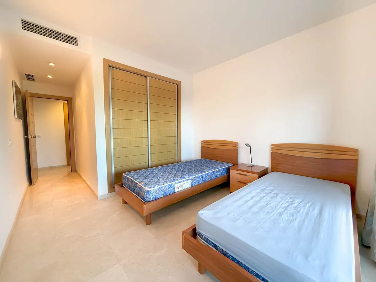 bf4e27c2-5213-480c-ad84-9e1fe6edc50e