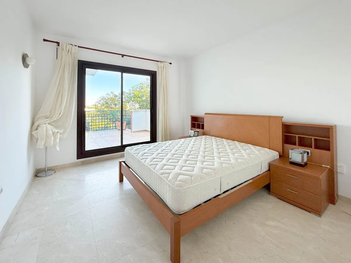 ef78f8aa-ea05-4711-8408-71d440b6d5d3