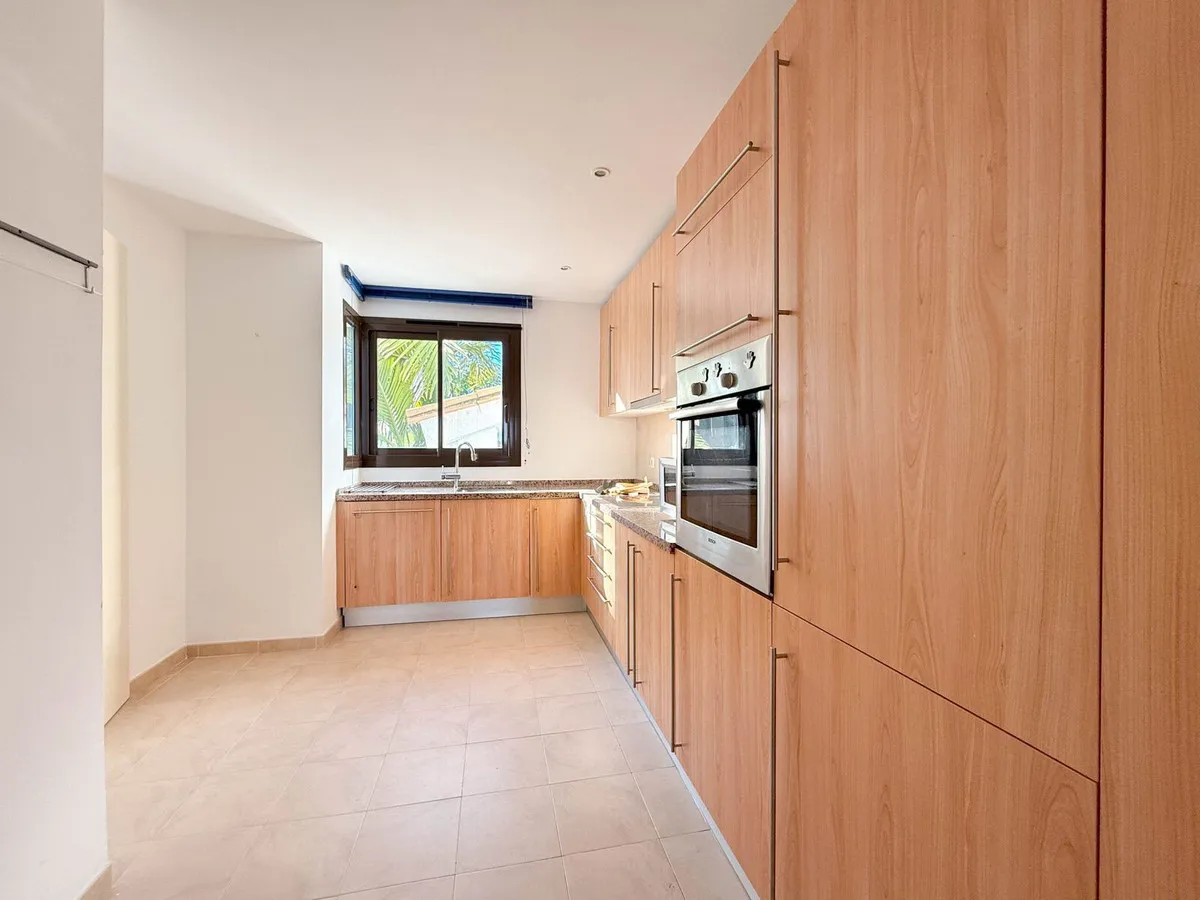 f650d24c-887e-4d1d-a3ff-5a4216dd7807