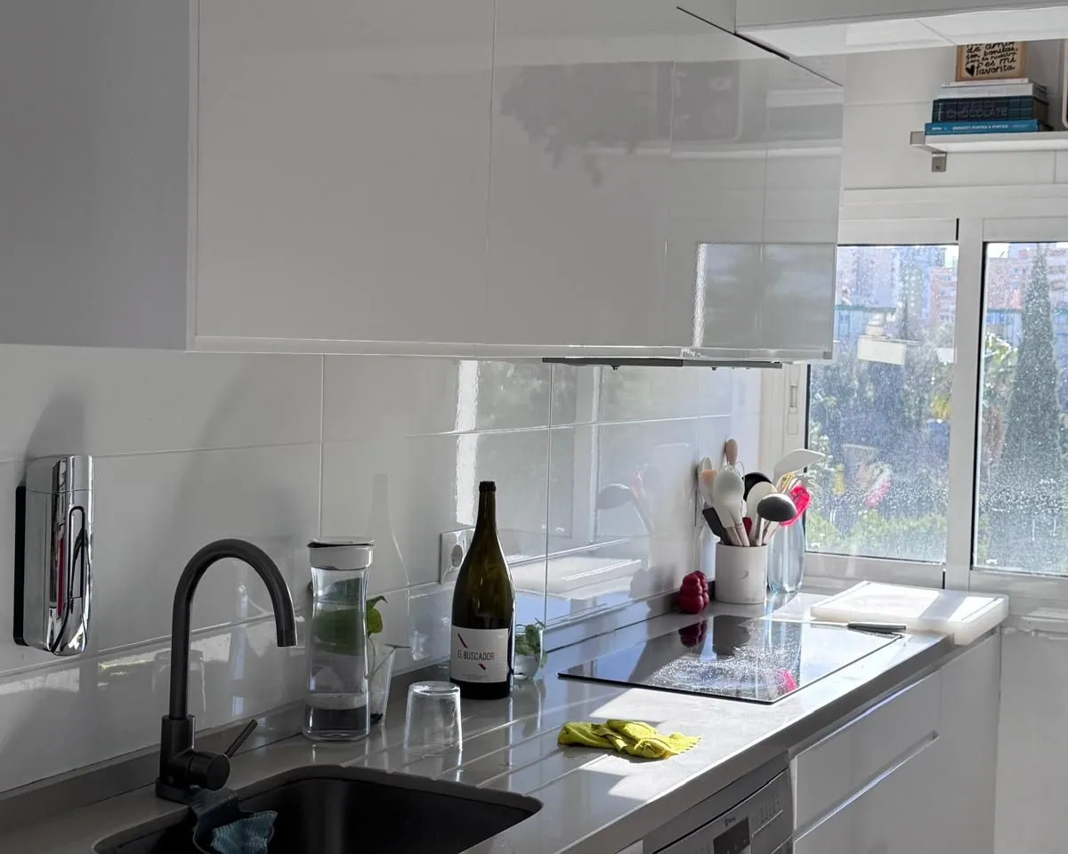 983faae7-a607-4c69-b02f-2a55b7f05b82