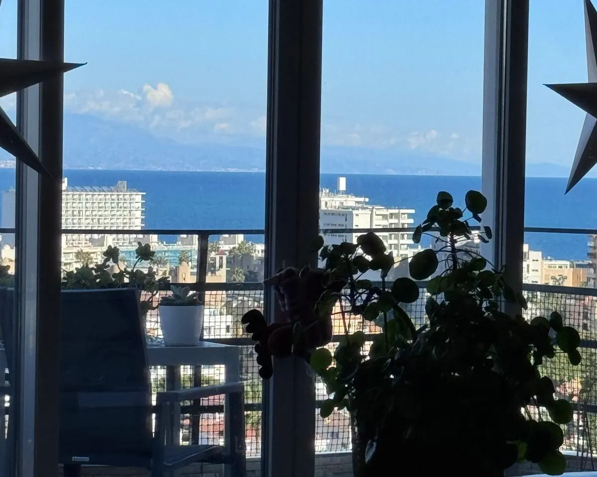 aecf60e5-be06-4c13-89dc-0196624651f4