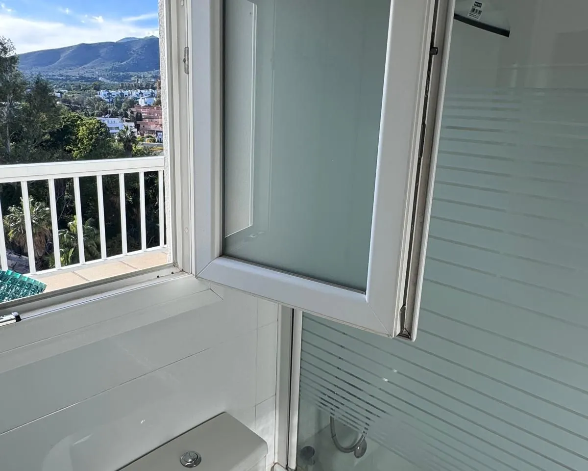 f6663032-79d6-48a4-86d6-32b0b4b0a053