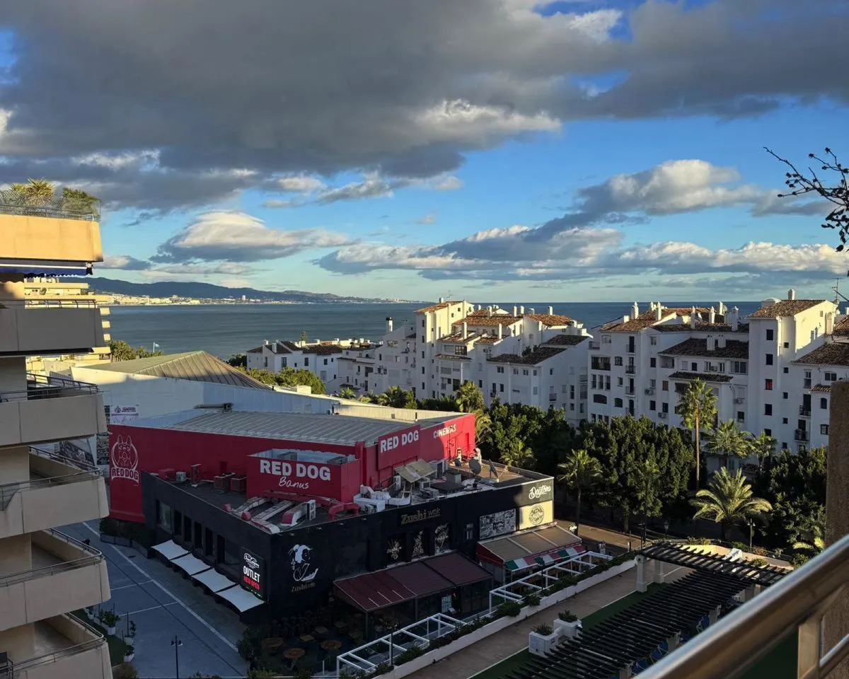 a17f33a5-75e8-429c-9dad-3cc4555d3350