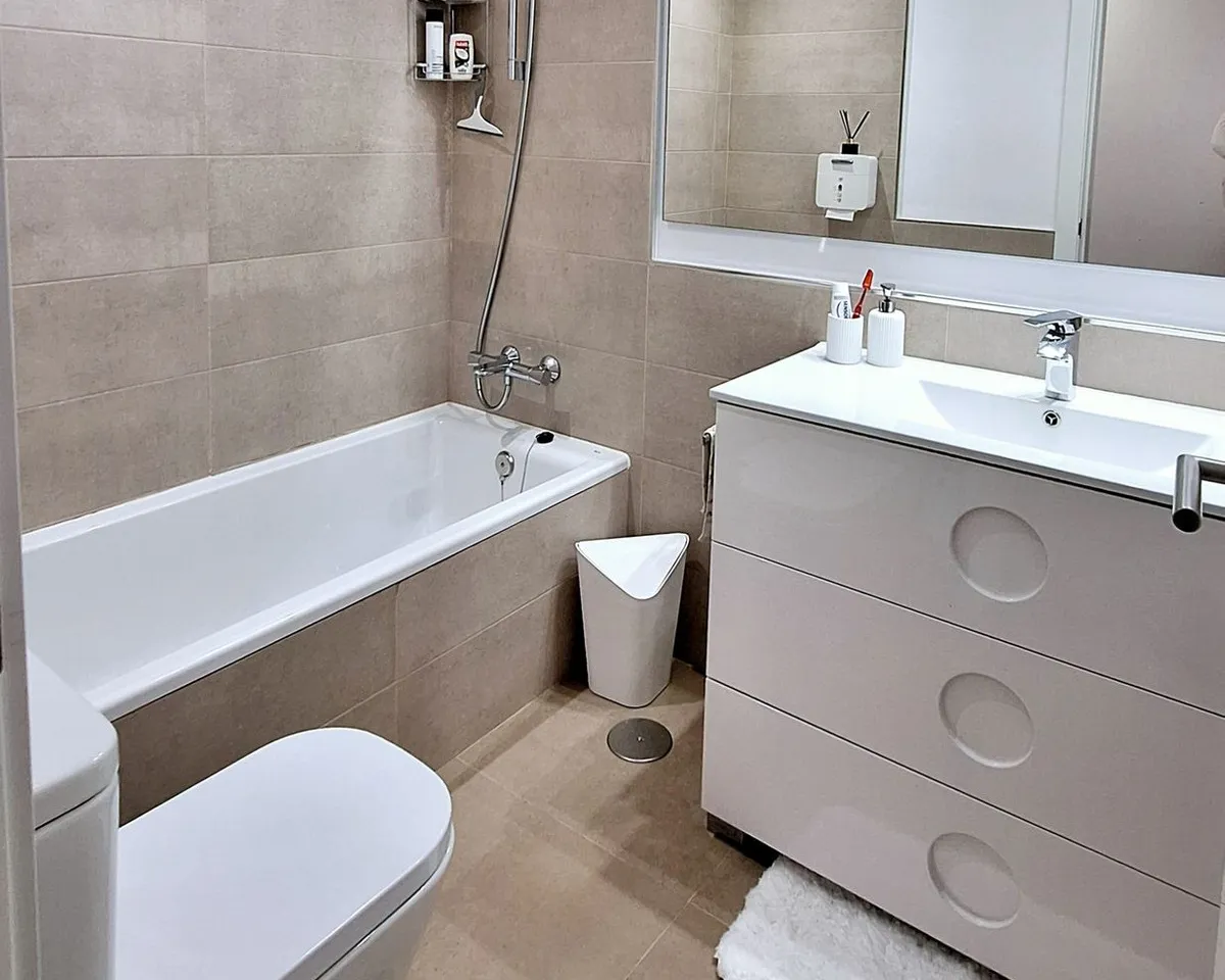 e317daa7-dc76-4dc8-895b-24f4cabaabc2