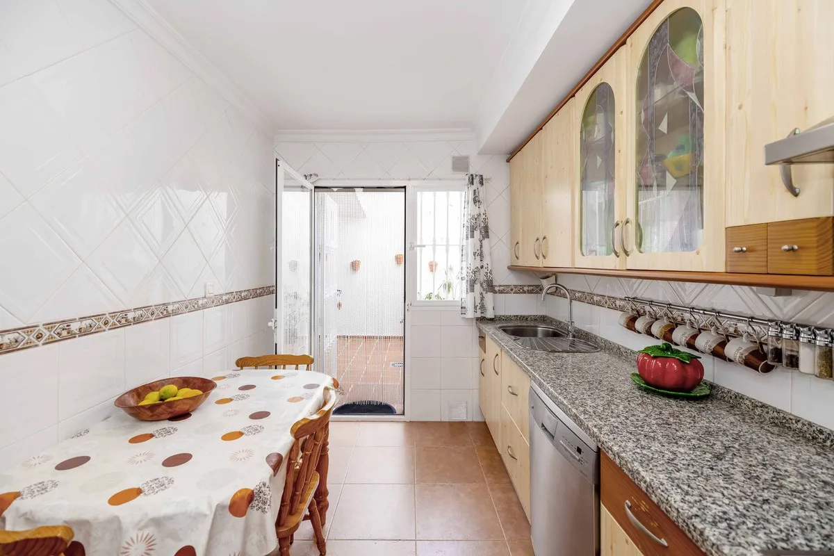 ae2e9c26-725c-400e-8fc7-64e4331f99d0