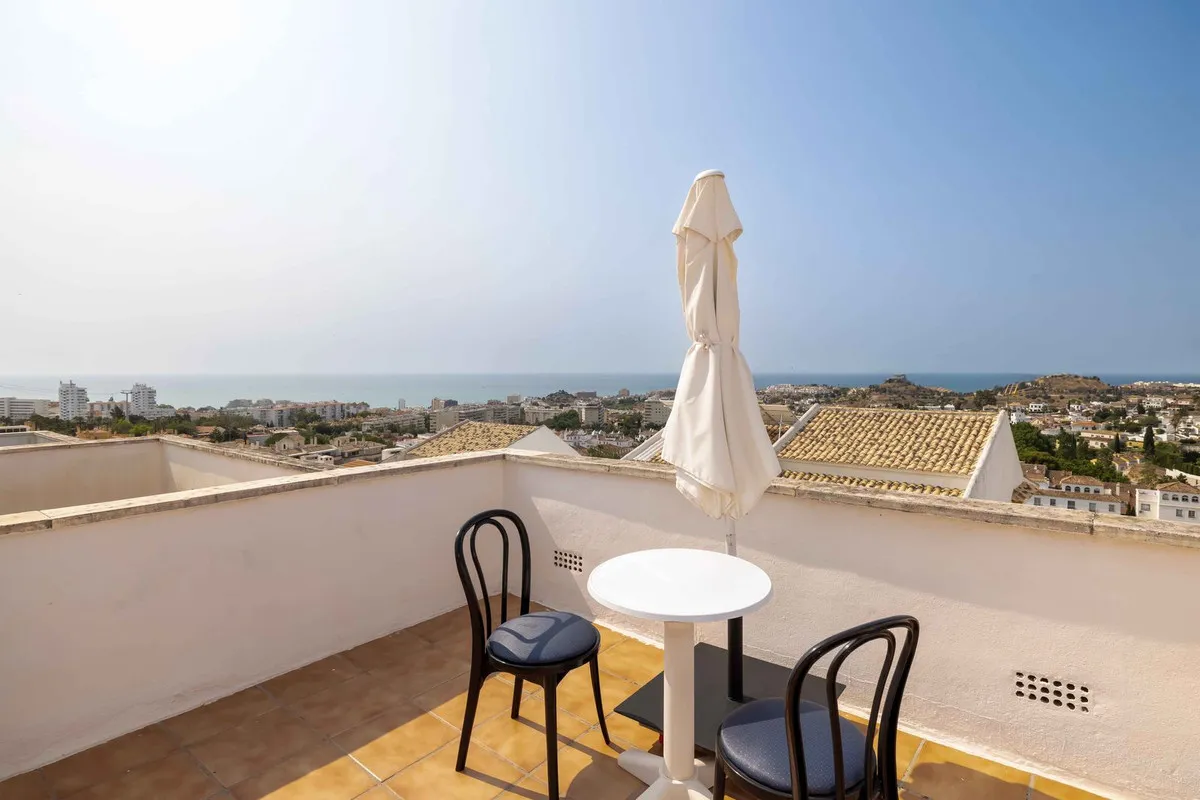 cf234fad-81f2-436a-9277-4cc1e931a750