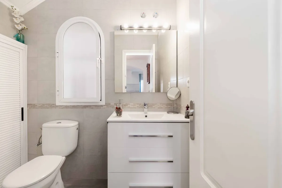 d8404c41-f39f-4ea6-be32-381f01846305