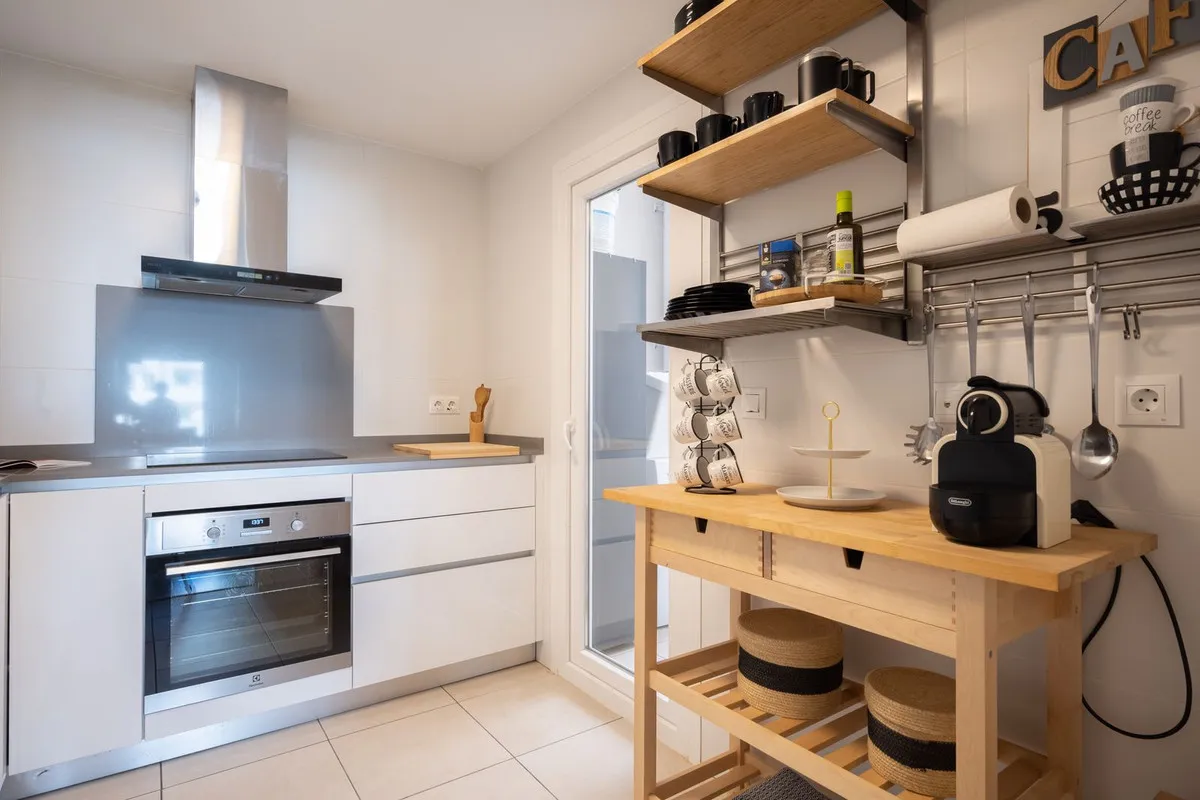 c39a18a6-0478-4982-a2e9-2acc74c2baf3