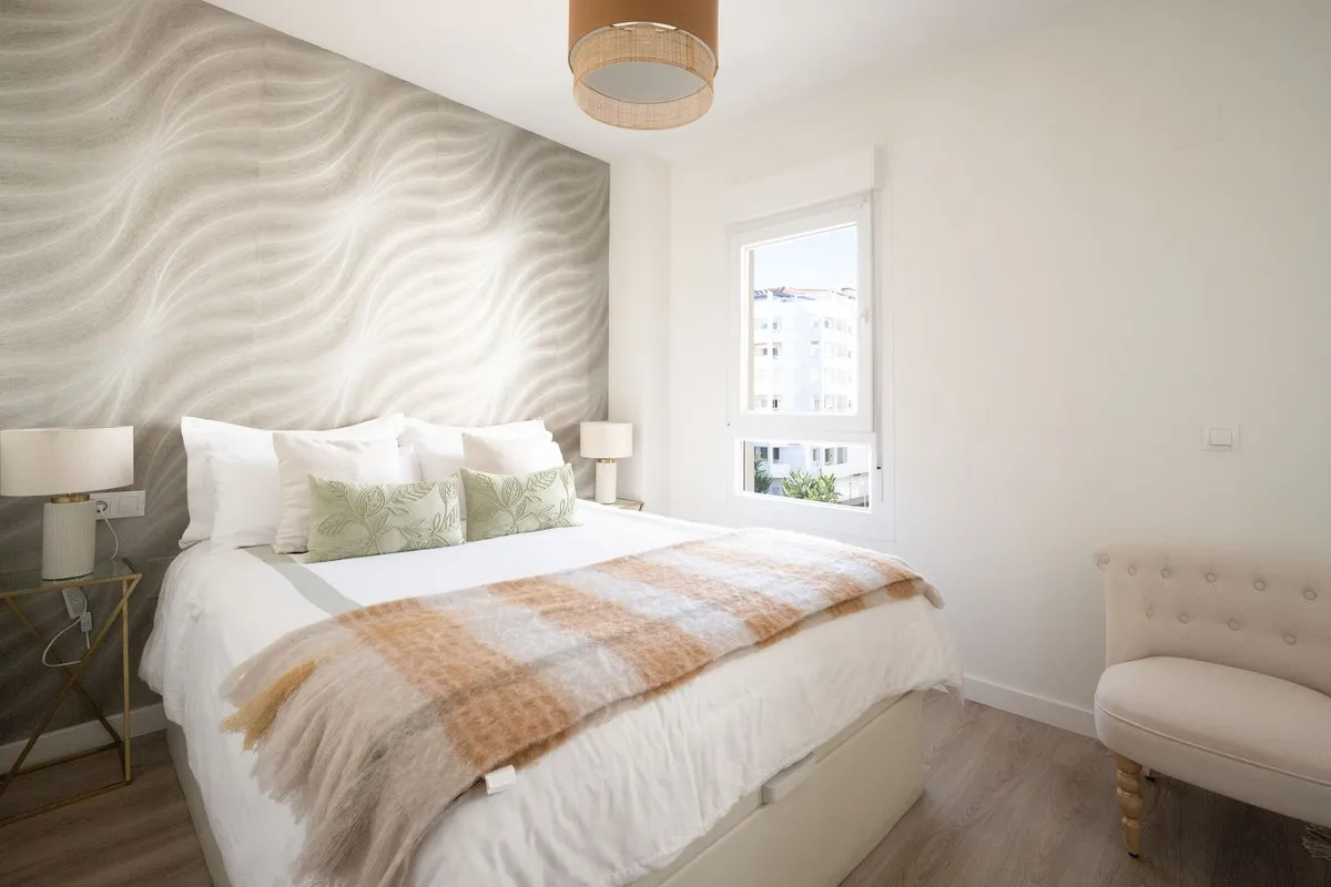 e9f90189-969f-4e56-9713-7c96965691ca