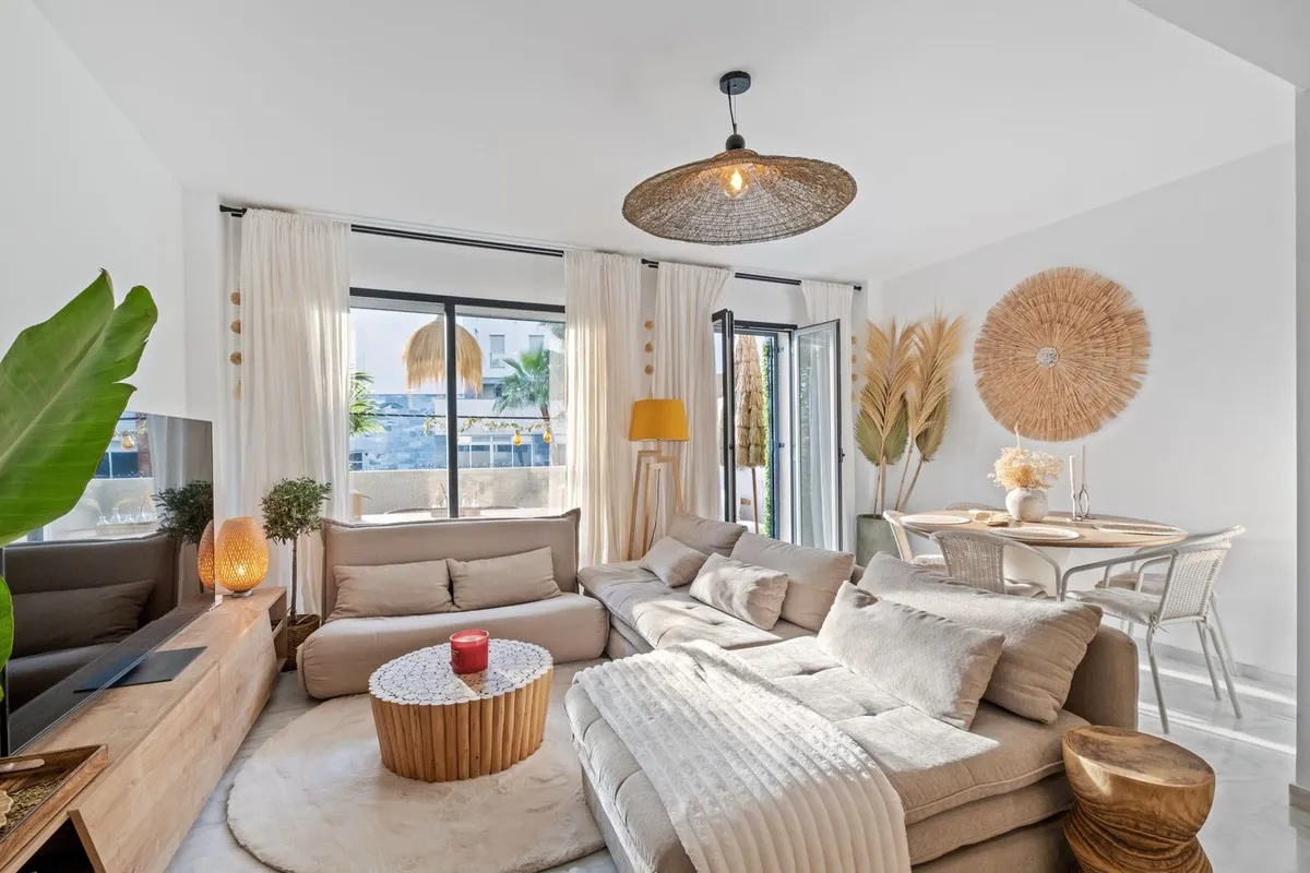 716d7bb3-b26c-4a75-9d68-1b0e34b72cb8