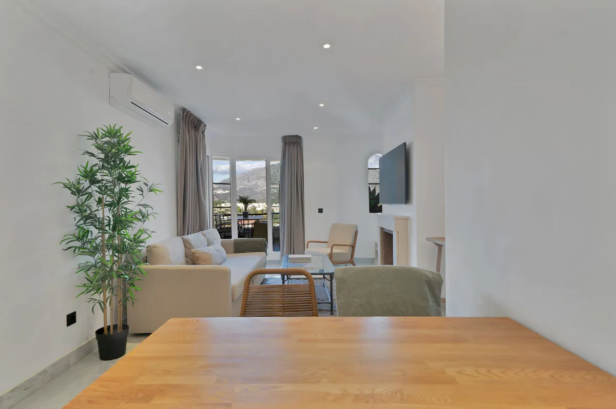 10a5e8bc-4c3e-48a1-9dc8-d0a9d57989bc