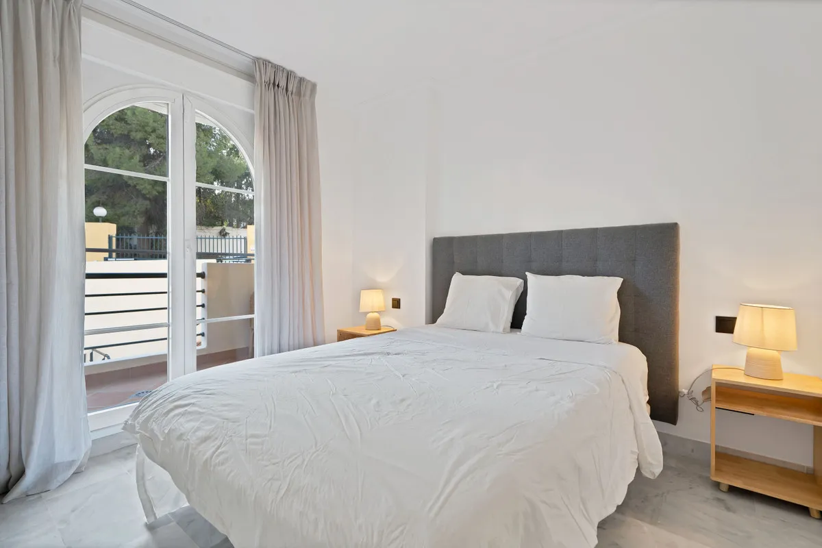 a2ba0c44-24cf-457d-bce7-a9cd1b4ead9b