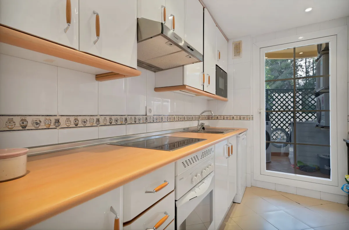 aac10bbe-01b1-41d8-b7bb-22594e731c89