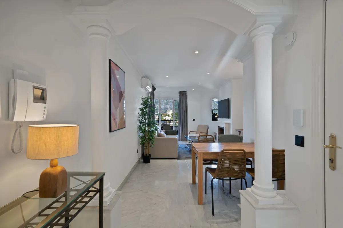 d080b119-e9ba-4ca8-b6b3-13d8289b7753