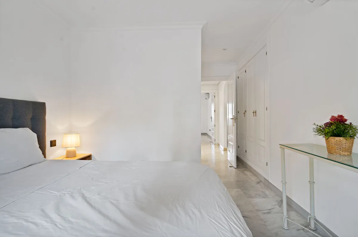 efff8ed2-79e5-4a3f-9329-47c2750a55db