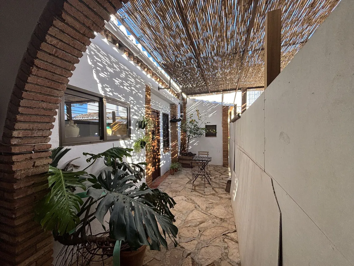 0f6bbc27-36e8-40e2-8eec-dd5903b3a5f1