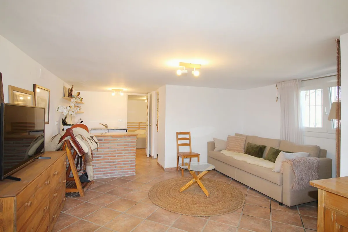 80594041-3e9e-4894-9237-518b50bef4f5