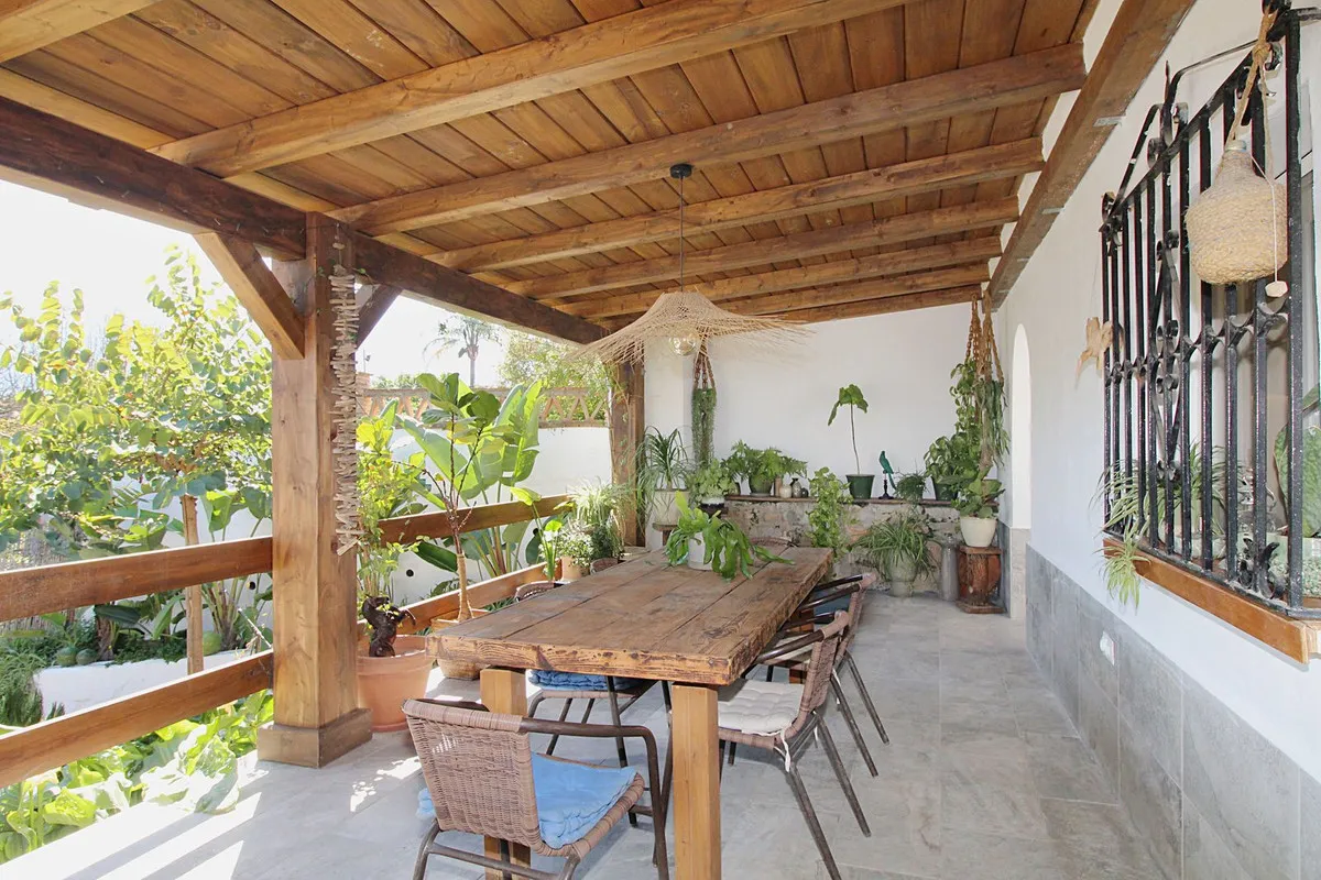 c91ee3b8-cefe-4879-a7b9-1d67193c1862