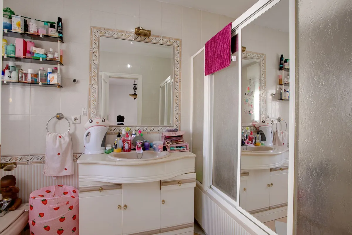 3a267dcc-f817-4295-971a-0d49a34c8c59