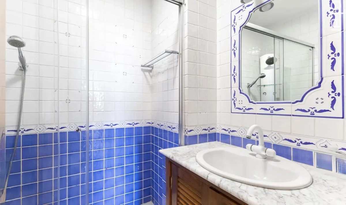 9ba5d0c6-4377-46a2-bbee-17e4951c8b07