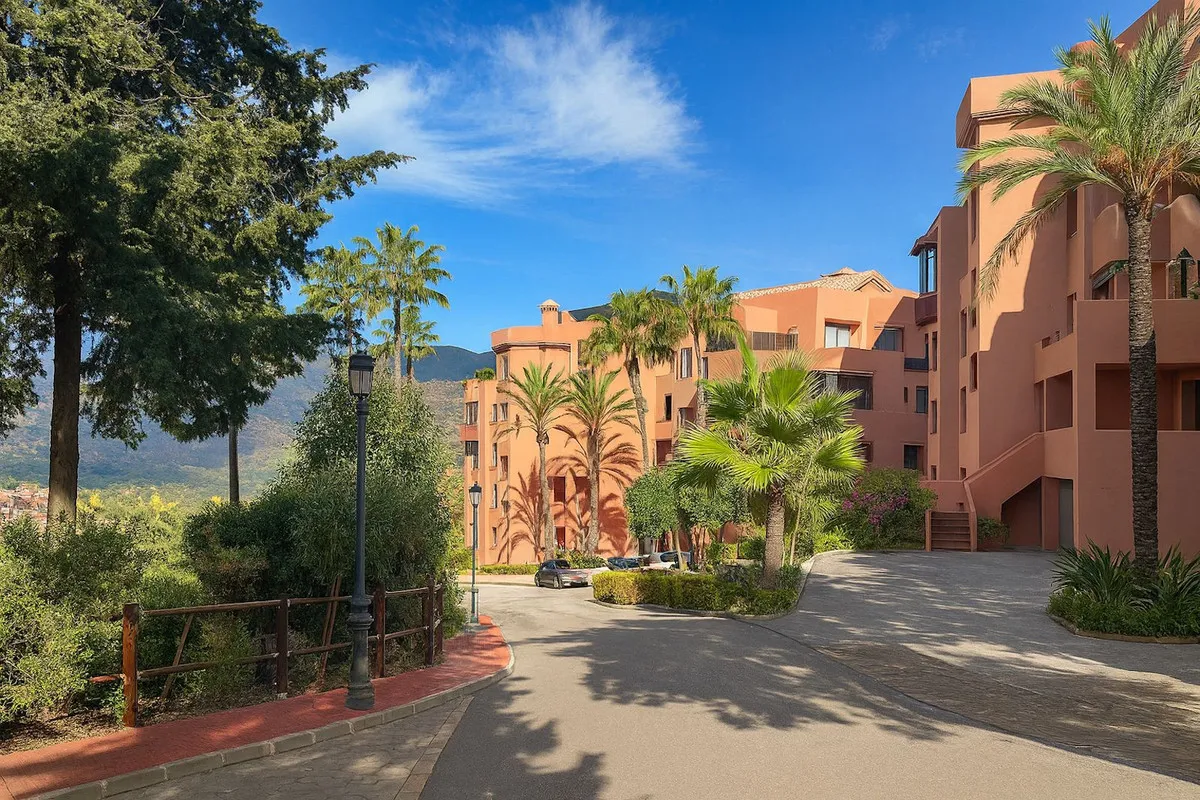 41c6b4e9-7584-426a-9c16-d459b9940291