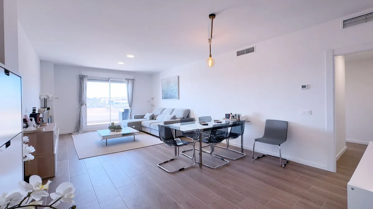 2db90f57-2f4c-4af8-a0ff-40f5585b327c