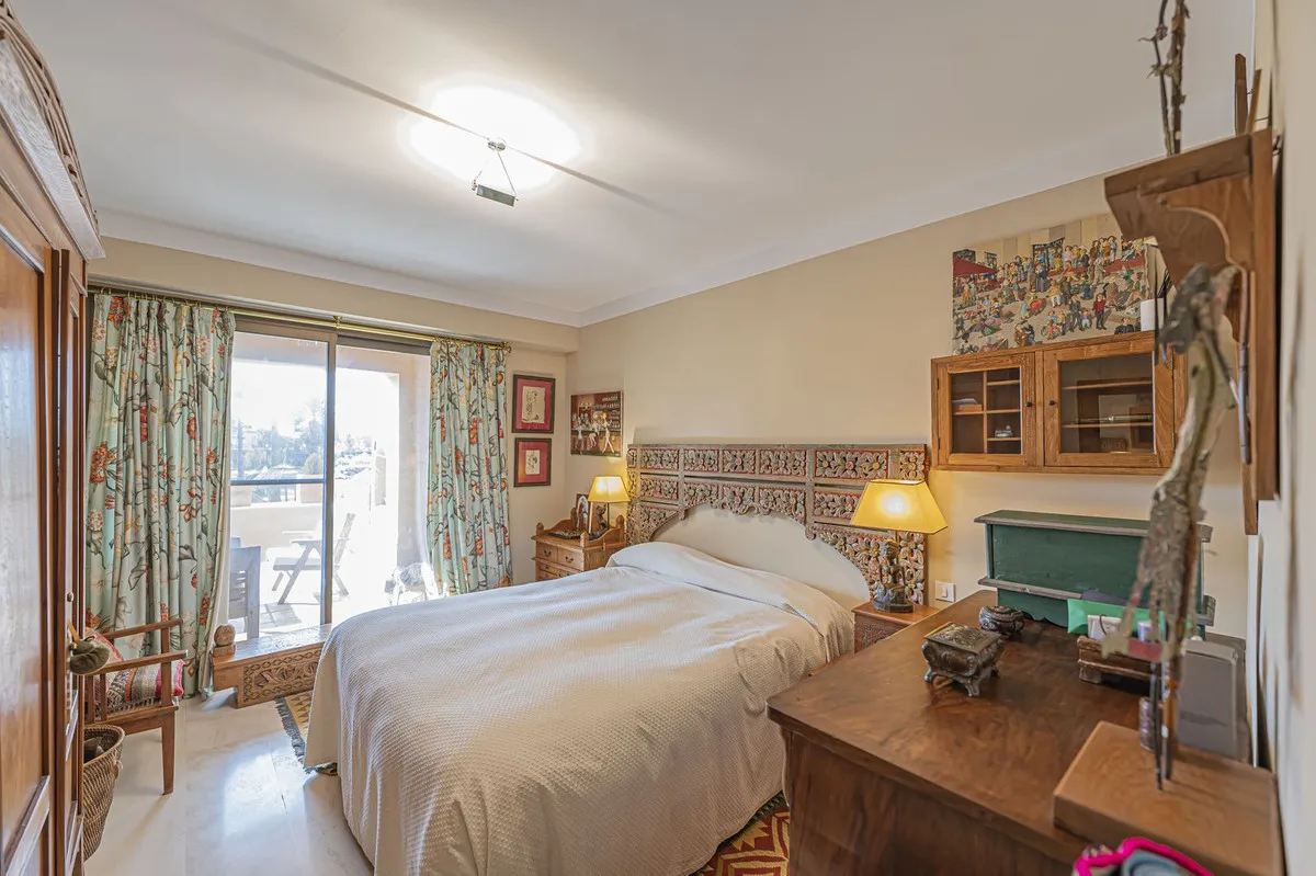 b3dd76b9-997a-433a-bf34-8c71560efb3d