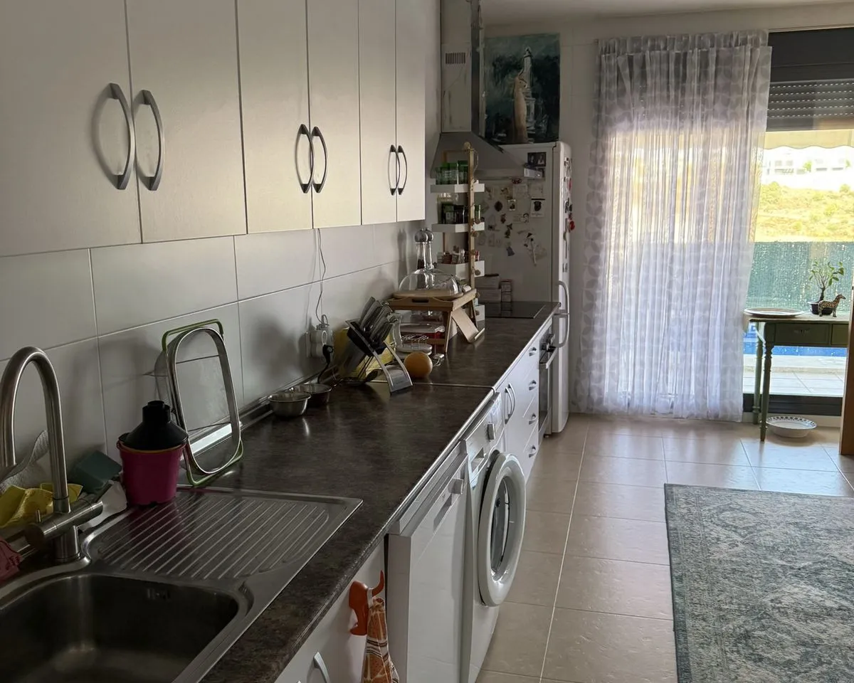 9026d343-7e21-4f17-8d40-72b5a324a3cb